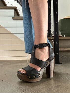 Stuart Weitzman Black Leather Platform Sandals with Wood Block Heel